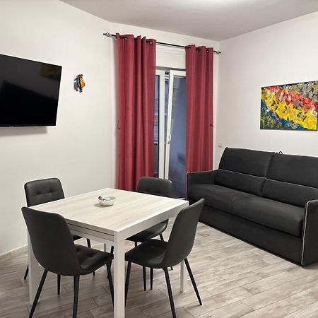 Casa Larry Apartment มารีโน ภายนอก รูปภาพ